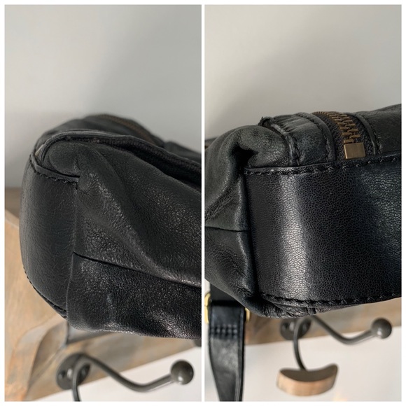 SOLD- Fossil Black Leather Crossbody / Messenger - Picture 7 of 8